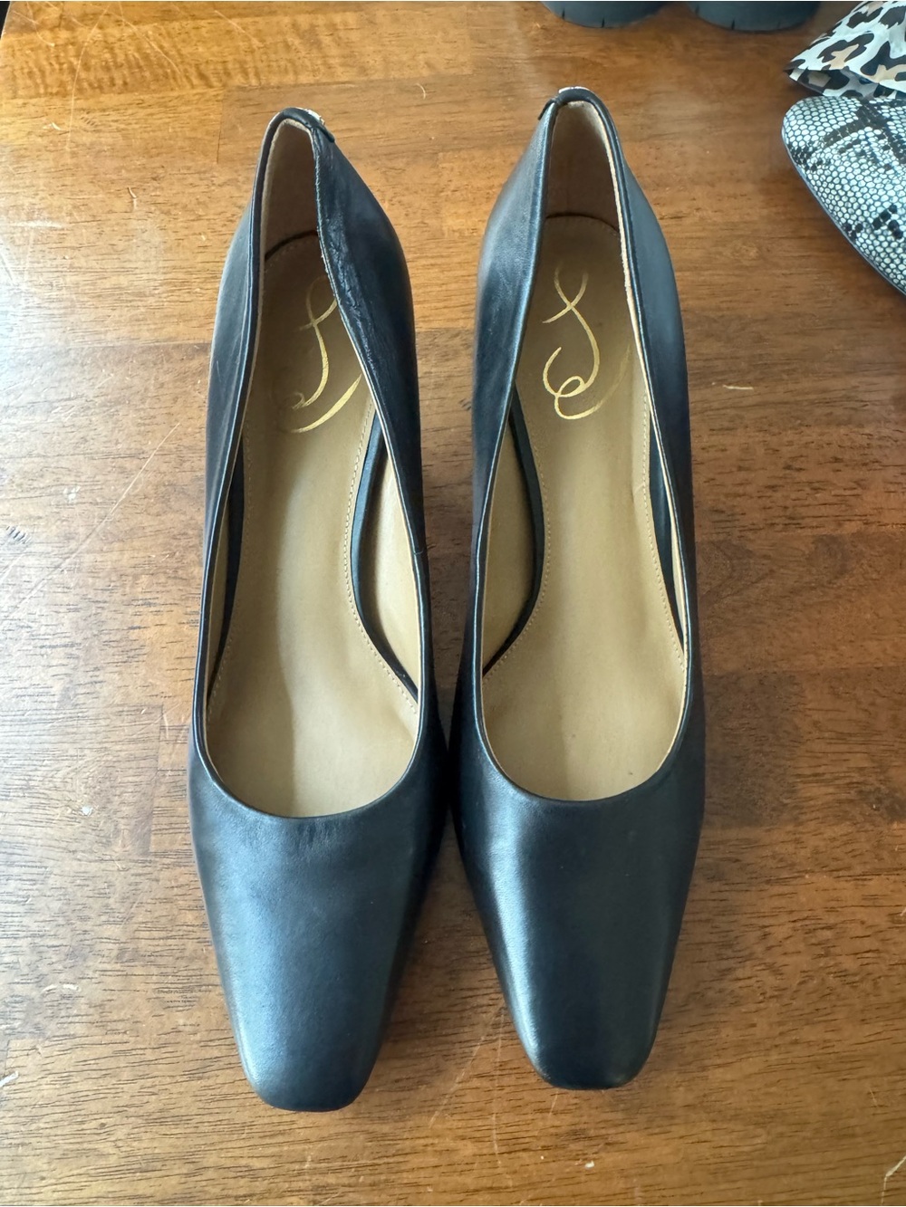 Vince Camuto- Classic Black Women's Leather Pumps
